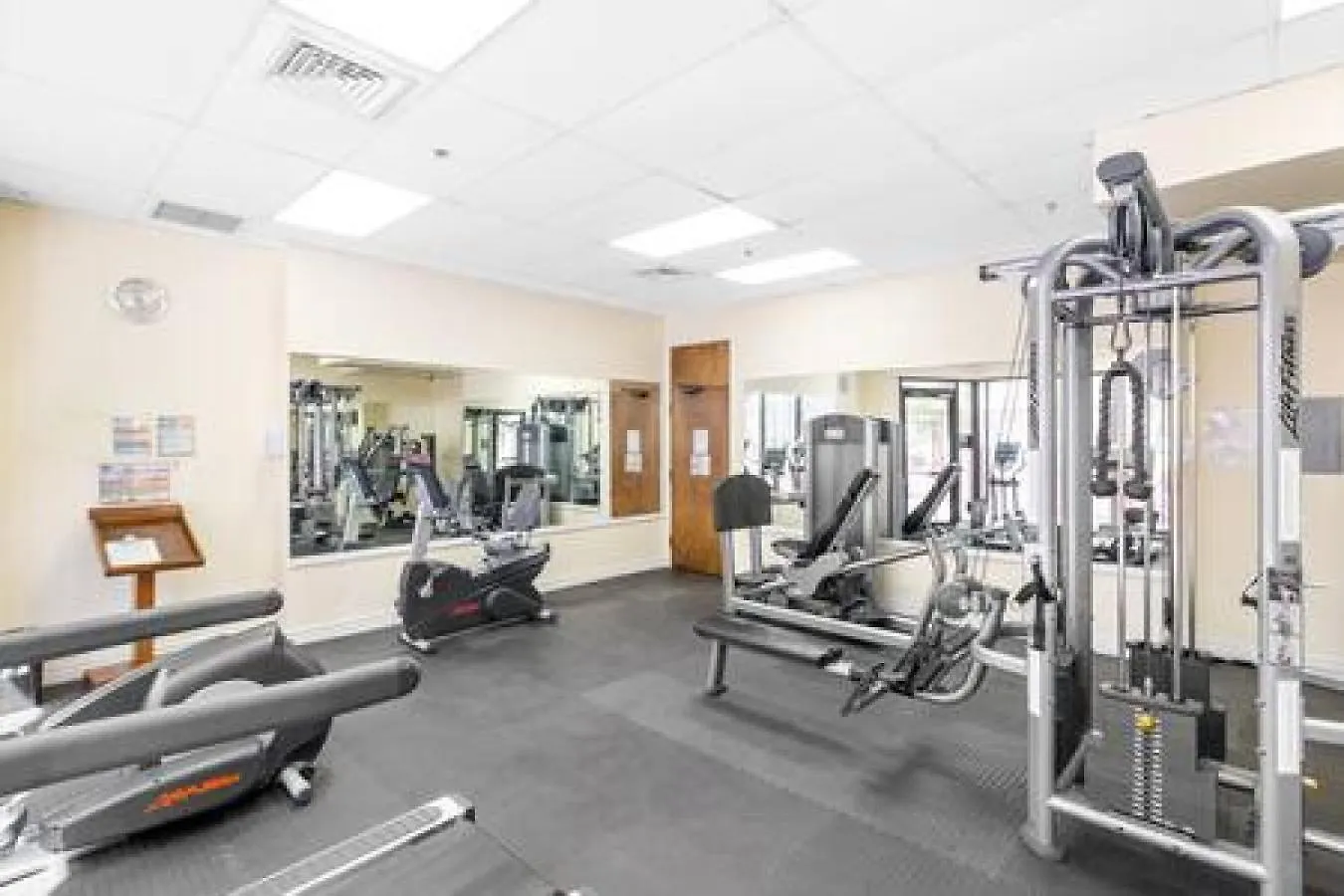 Newly Remodeled Upscale Design Central Waikiki ホノルル