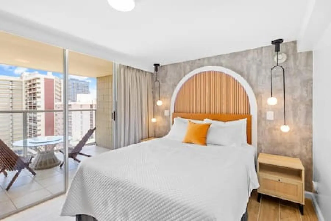 Newly Remodeled Upscale Design Central Waikiki ホノルル